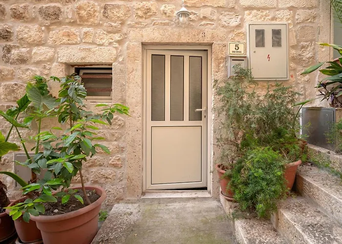 Harbourside Guesthouse Mandina - Zf Hvar