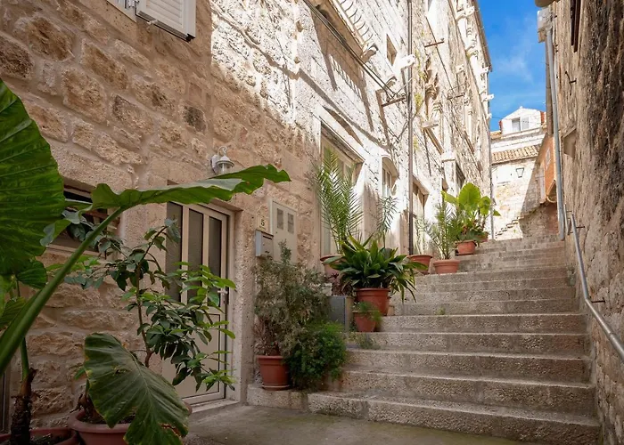 Harbourside Guesthouse Mandina - Zf Hvar